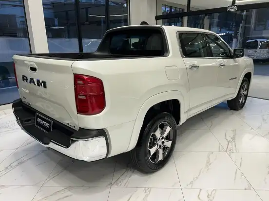 RAM-RAMPAGE-2.2 TURBO DIESEL LARAMIE 4X4 AUTOMÁTICO RAM-RAMPAGE-2025