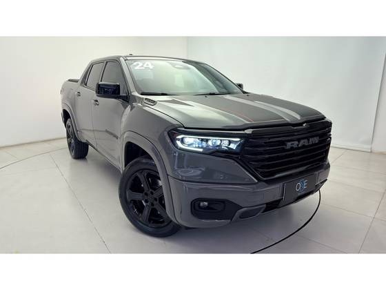 RAM RAMPAGE 2.0 HURRICANE 4 TURBO GASOLINA R/T 4X4 AUTOMÁTICO