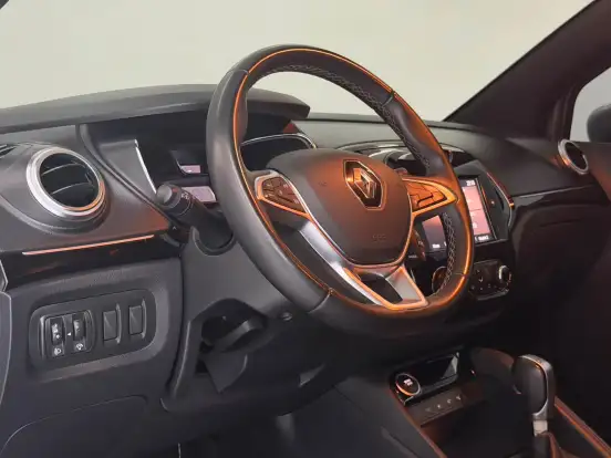 RENAULT-CAPTUR-2021