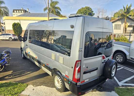 RENAULT-MASTER-2013