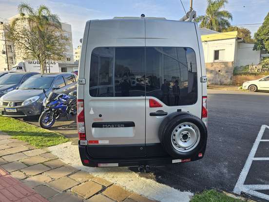 RENAULT-MASTER-2013
