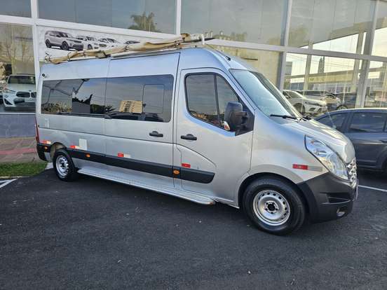 RENAULT-MASTER-2013