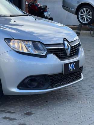 RENAULT-SANDERO-2017