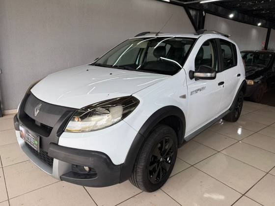 RENAULT SANDERO 1.6 STEPWAY 16V FLEX 4P AUTOMÁTICO