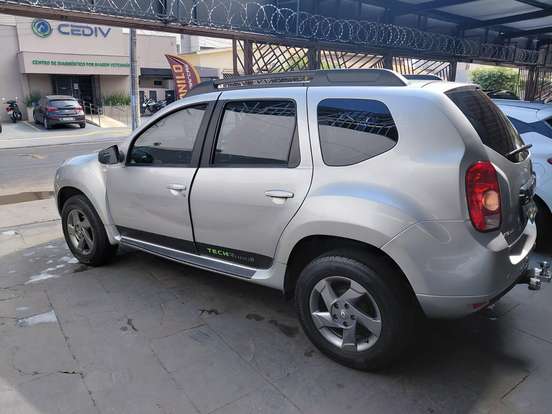 RENAULT-DUSTER-2.0 DYNAMIQUE 4X2 16V FLEX 4P AUTOMÁTICO RENAULT-DUSTER-2014