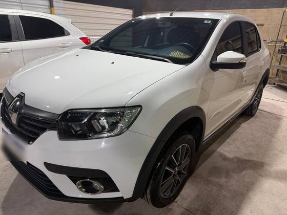RENAULT LOGAN 1.6 16V SCE FLEX INTENSE X-TRONIC