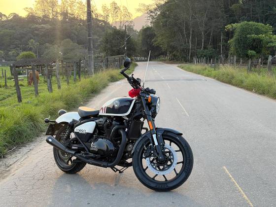 ROYAL ENFIELD SHOTGUN 650 STENCIL WHITE 