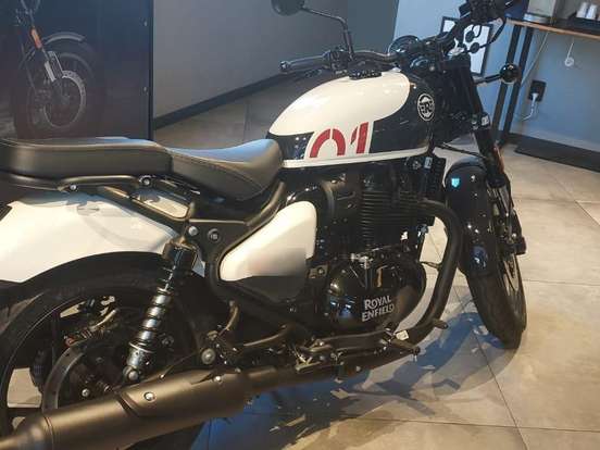ROYAL ENFIELD-SHOTGUN 650 STENCIL WHITE ROYAL ENFIELD-SHOTGUN 650 STENCIL WHITE-2025