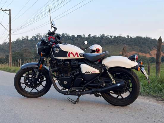 ROYAL ENFIELD-SHOTGUN 650 STENCIL WHITE ROYAL ENFIELD-SHOTGUN 650 STENCIL WHITE-2025