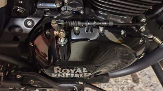 ROYAL ENFIELD-SHOTGUN 650 STENCIL WHITE-2025