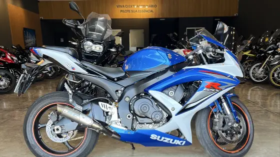 SUZUKI GSX-R750 