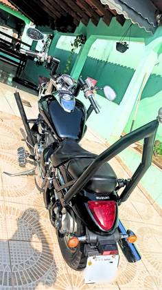 SUZUKI BOULEVARD M800 