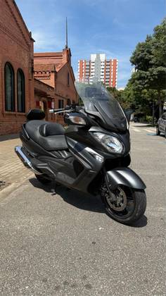 SUZUKI BURGMAN 650 EXECUTIVE 