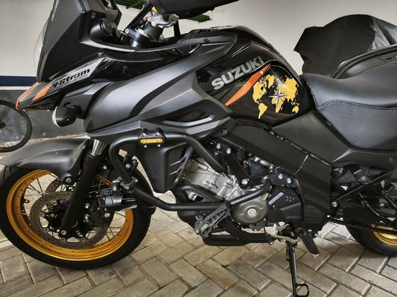 SUZUKI V-STROM 650 ADVENTURE 