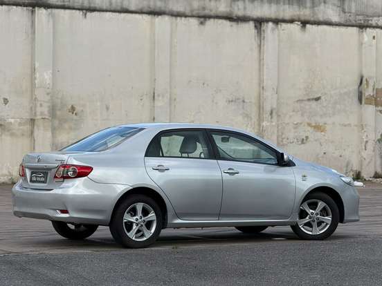TOYOTA-COROLLA-1.8 GLI 16V FLEX 4P AUTOMÁTICO TOYOTA-COROLLA-2013