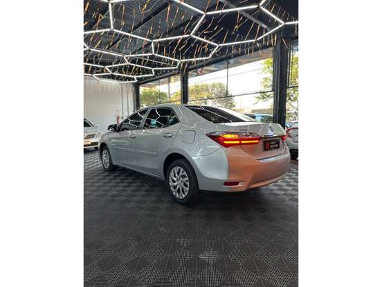 TOYOTA-COROLLA-2018