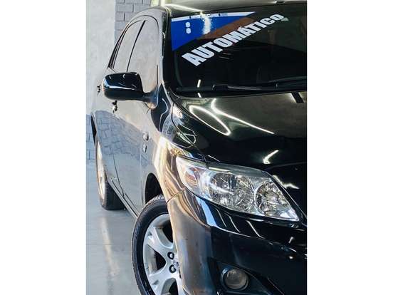 TOYOTA-COROLLA-2011