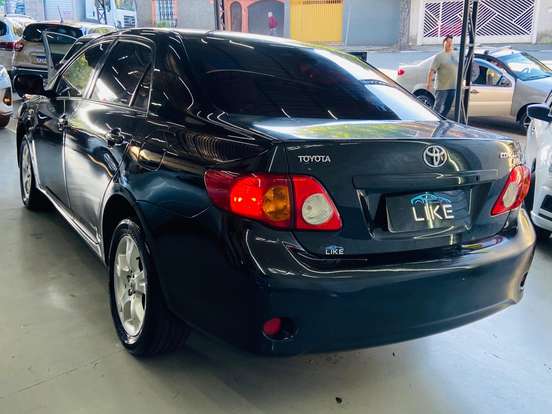 TOYOTA-COROLLA-2011