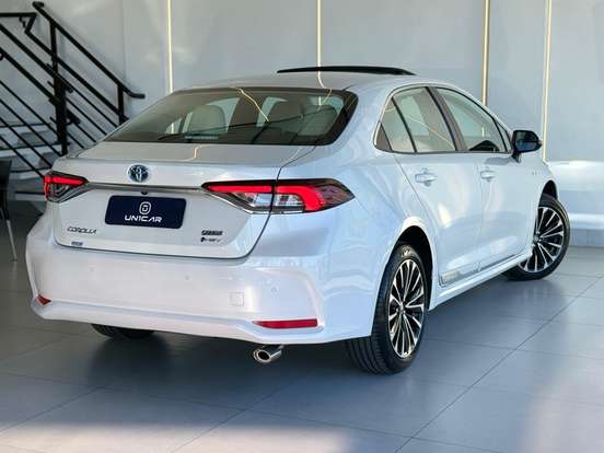 TOYOTA-COROLLA-2025