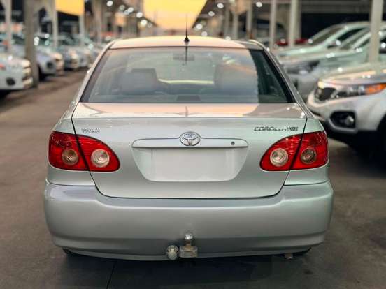 TOYOTA-COROLLA-2005