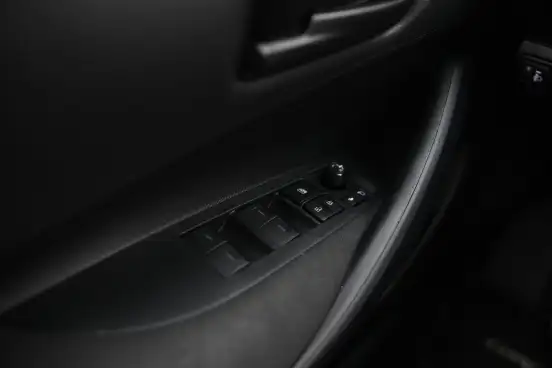 TOYOTA-COROLLA-2025