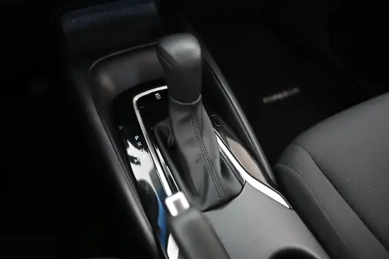 TOYOTA-COROLLA-2025