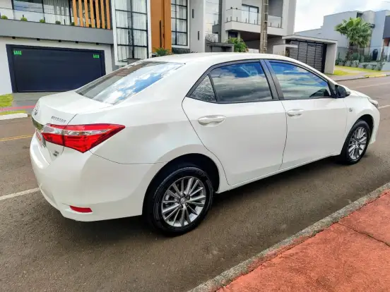 TOYOTA-COROLLA-2.0 XEI 16V FLEX 4P AUTOMÁTICO TOYOTA-COROLLA-2016