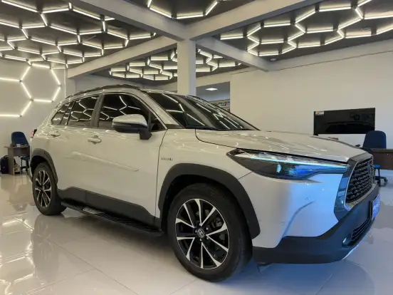 TOYOTA-COROLLA CROSS-2021