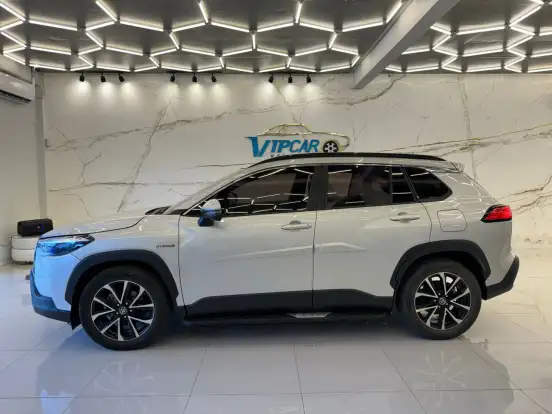 TOYOTA-COROLLA CROSS-2021