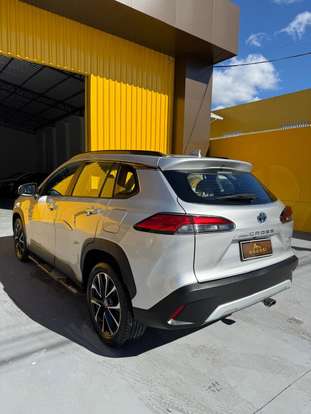 TOYOTA-COROLLA CROSS-2021