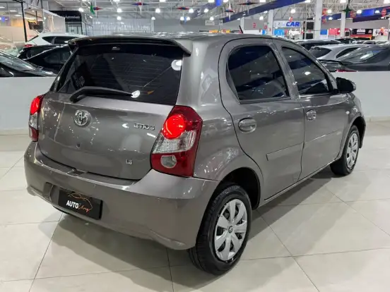 TOYOTA-ETIOS-2018
