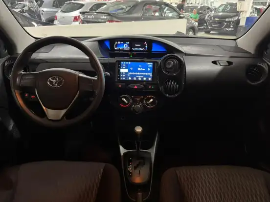 TOYOTA-ETIOS-2018