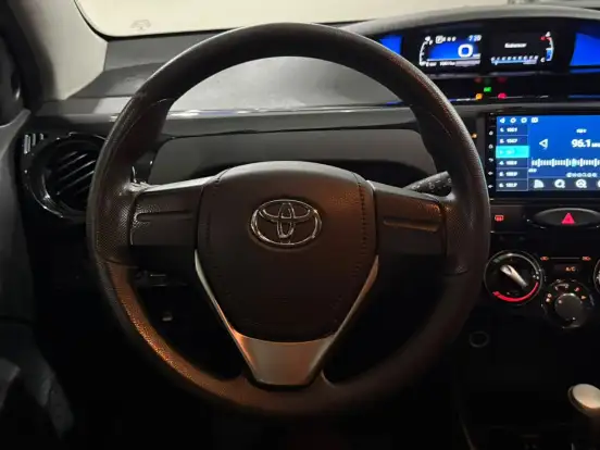 TOYOTA-ETIOS-2018