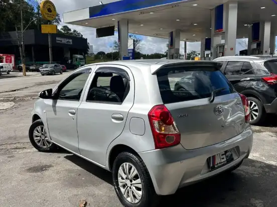 TOYOTA-ETIOS-1.3 X 16V FLEX 4P MANUAL TOYOTA-ETIOS-2014
