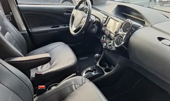 TOYOTA-ETIOS-2018