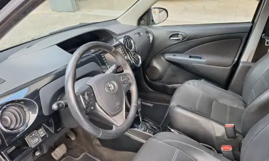 TOYOTA-ETIOS-2018