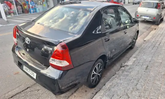 TOYOTA-ETIOS-2018