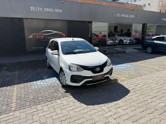 TOYOTA-ETIOS-2018