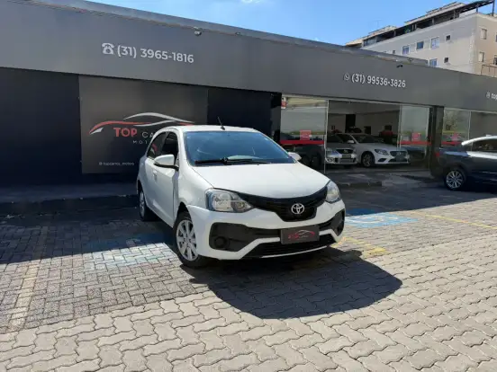 TOYOTA-ETIOS-2018