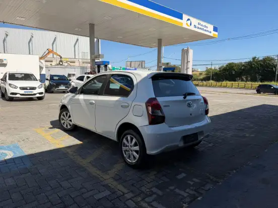 TOYOTA-ETIOS-2018
