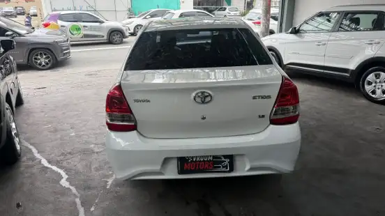 TOYOTA-ETIOS-2018