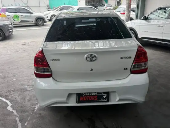 TOYOTA-ETIOS-1.5 X SEDAN 16V FLEX 4P AUTOMÁTICO TOYOTA-ETIOS-2018
