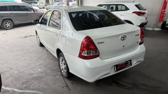 TOYOTA-ETIOS-2018