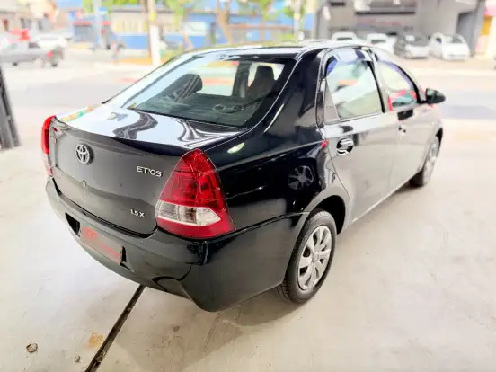 TOYOTA-ETIOS-2015