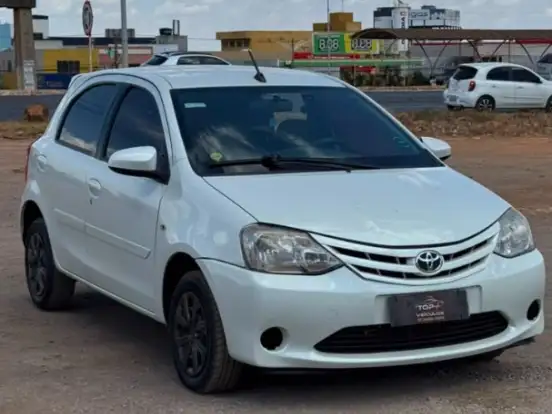 TOYOTA-ETIOS-1.5 XLS 16V FLEX 4P MANUAL TOYOTA-ETIOS-2016