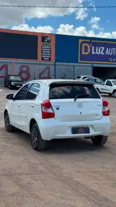 TOYOTA-ETIOS-2016