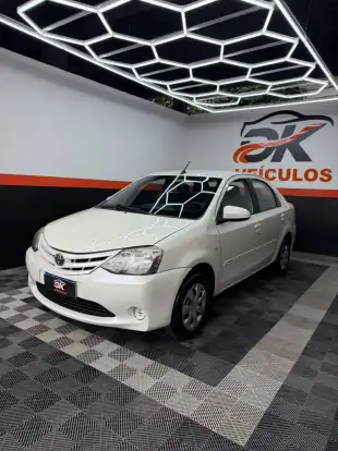 TOYOTA-ETIOS-1.5 XLS SEDAN 16V FLEX 4P AUTOMÁTICO TOYOTA-ETIOS-2016