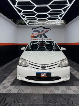TOYOTA-ETIOS-2016