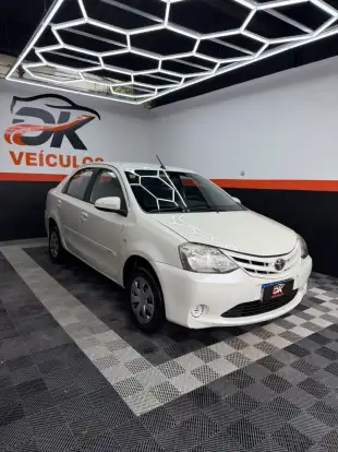 TOYOTA-ETIOS-2016