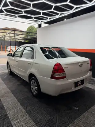 TOYOTA-ETIOS-2016